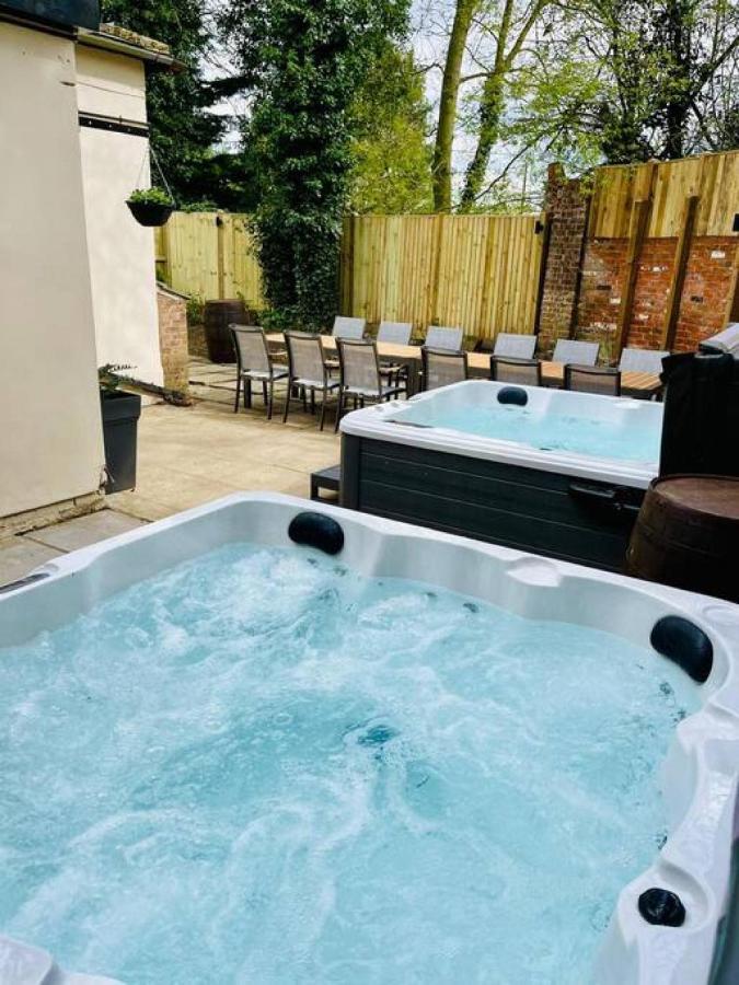 Lydney House Swaffham Sleeps 22 Villa Exterior foto