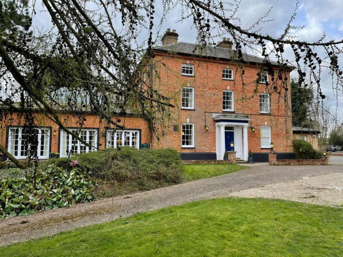 Lydney House Swaffham Sleeps 22 Villa Exterior foto