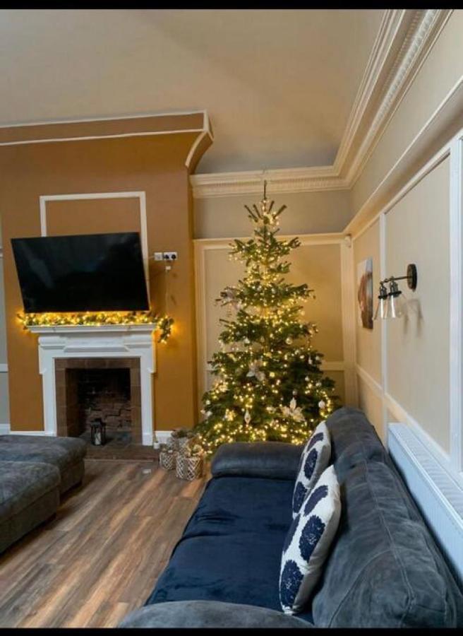 Lydney House Swaffham Sleeps 22 Villa Exterior foto