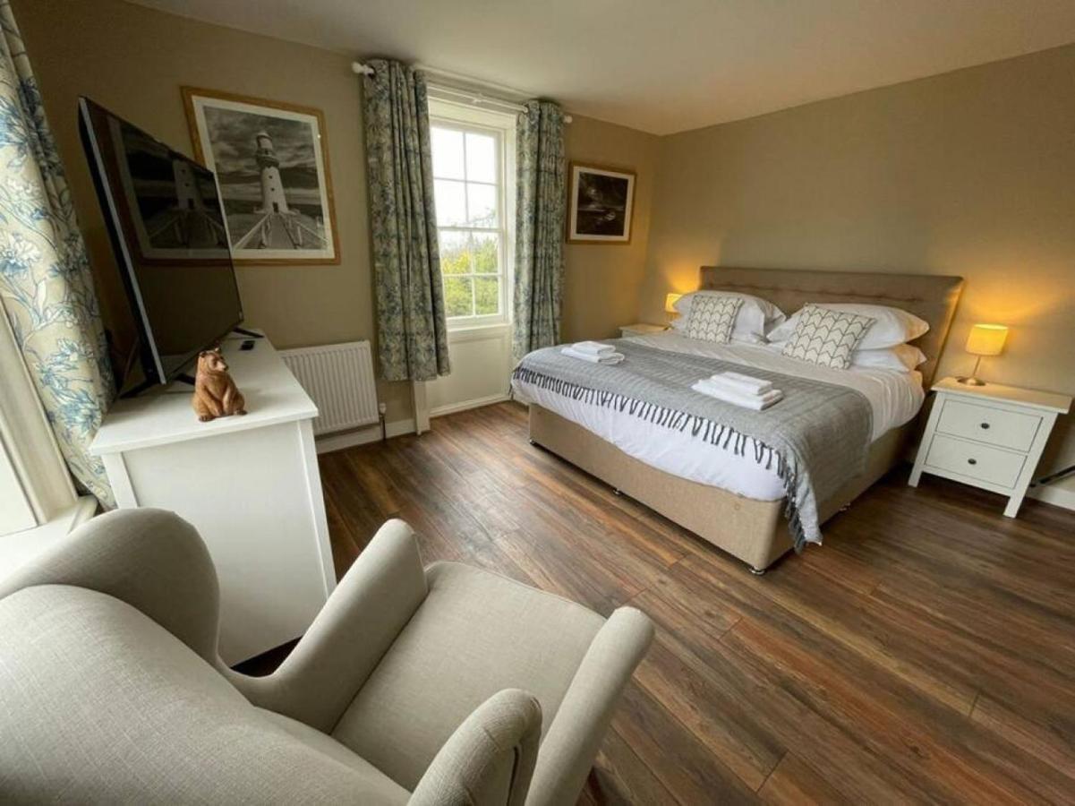Lydney House Swaffham Sleeps 22 Villa Exterior foto